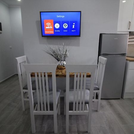 J&M Luxury Apartments Saranda Exterior photo