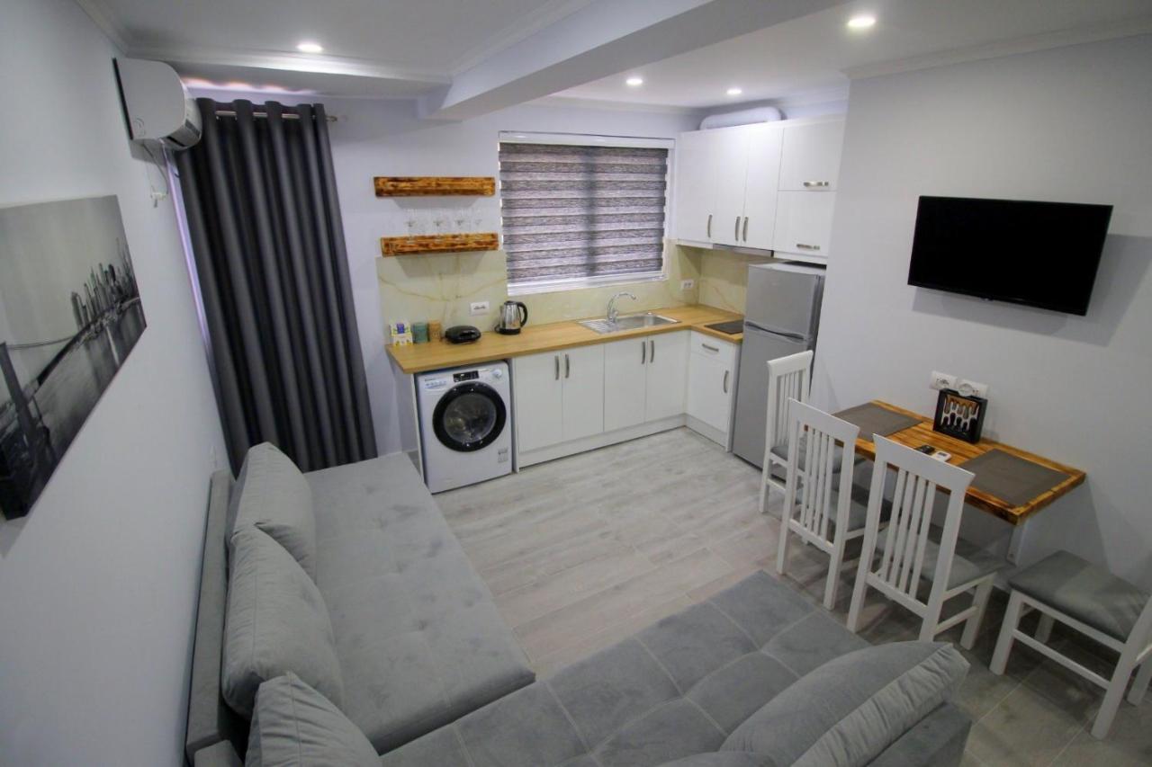 J&M Luxury Apartments Saranda Exterior photo